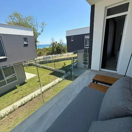 Aurum Smokinya 3 Villa *